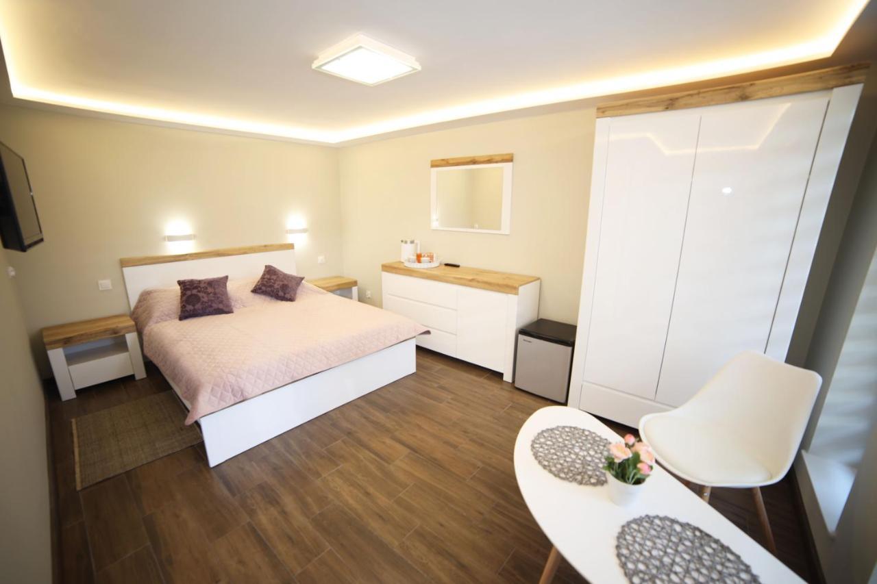 Villa Azalia เวบา ภายนอก รูปภาพ